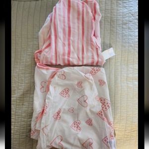 2 Set's of Swaddle blankets